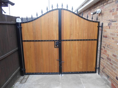 Composite Boarded Gates in Southport